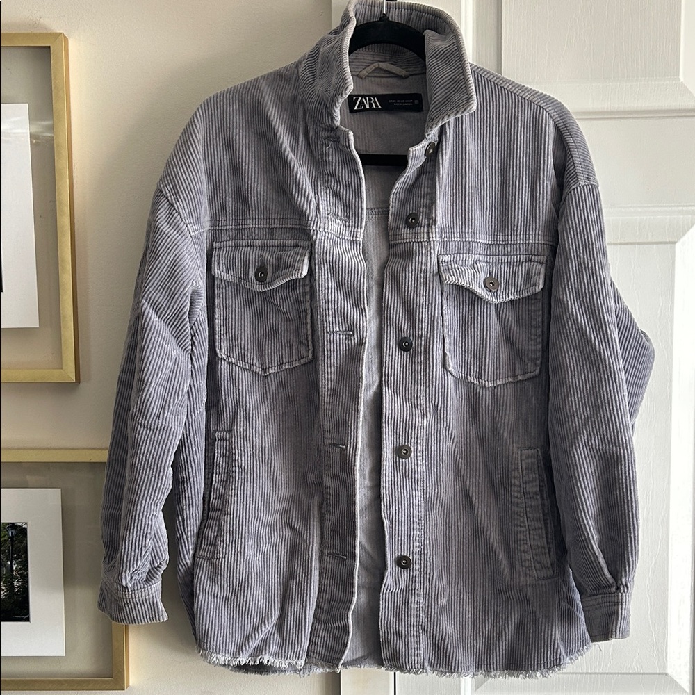 Zara women’s Light Gray Corduroy Shirt Jacket